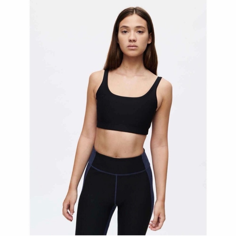 Outdoor Voices Double Time Black Scoop Neck Sports Bra